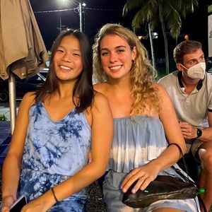 Meet your Posher, Olivia